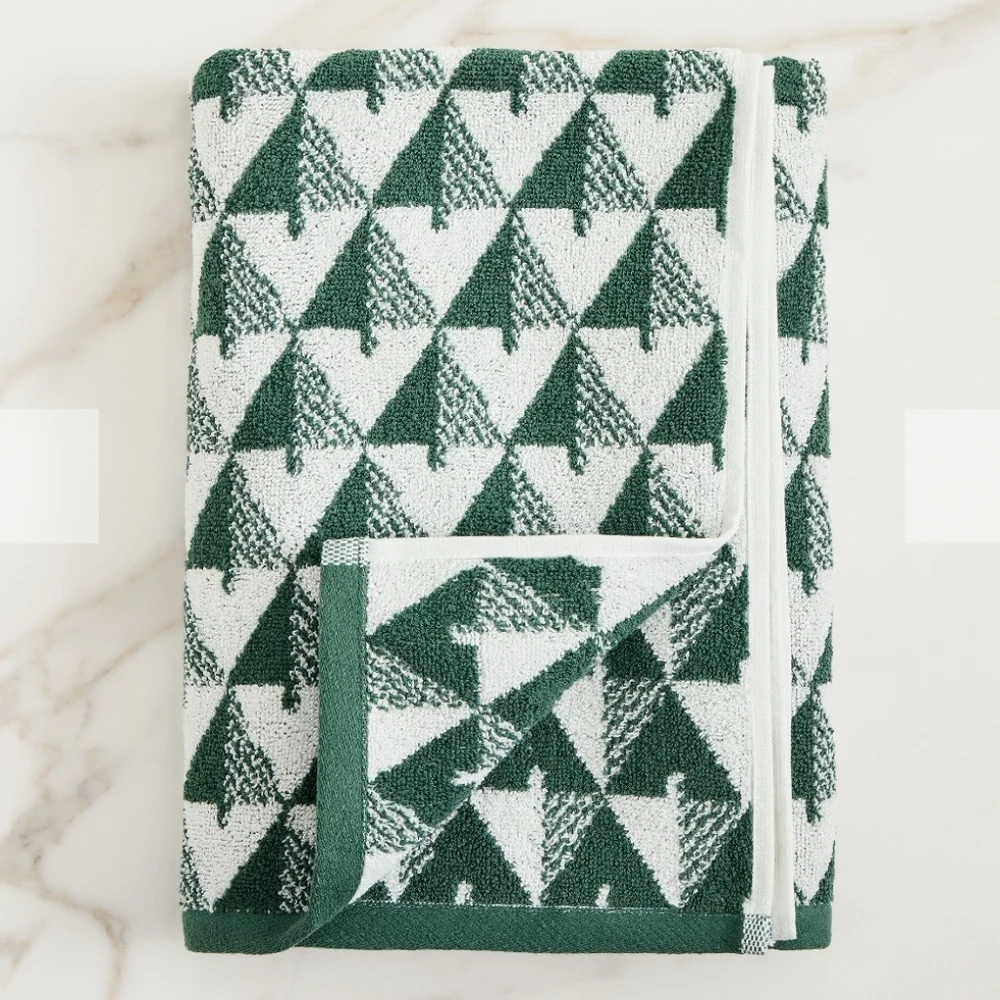 *West Elm Modern Pine Tree Jacquard Bath Towel (1 Towel)